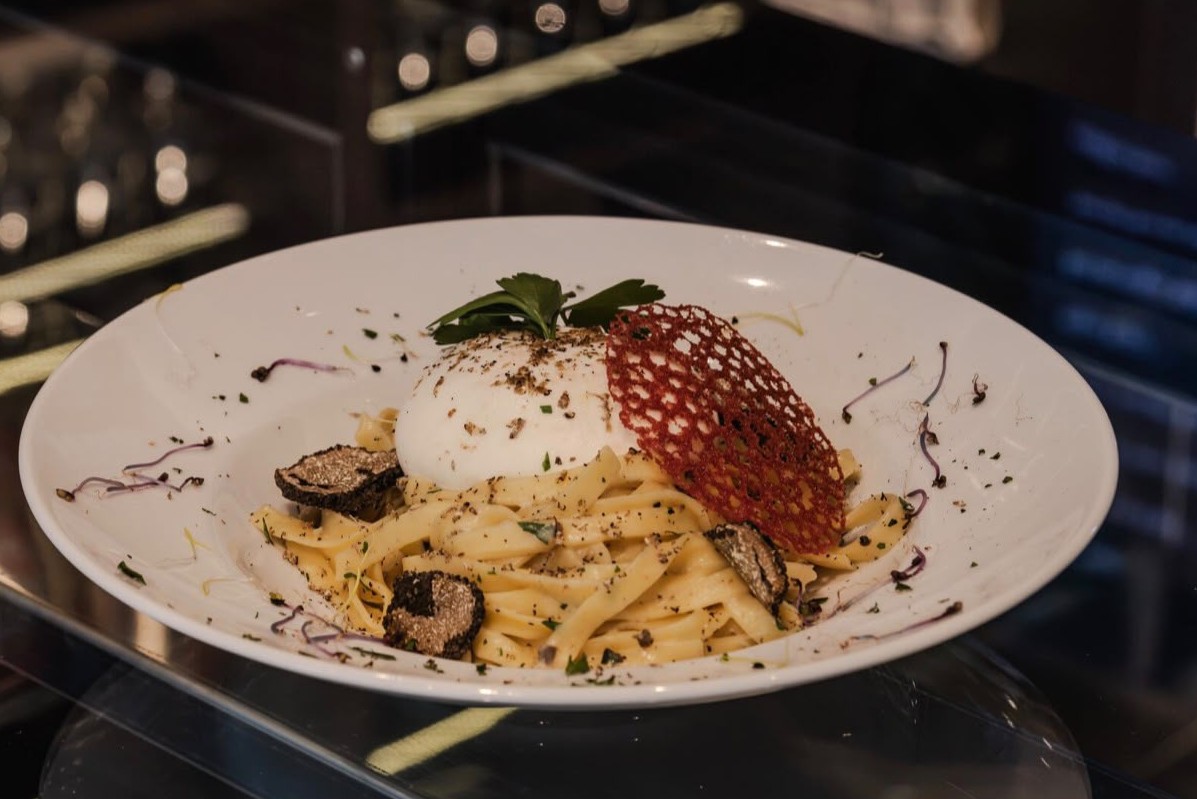 Truffle burrata pasta